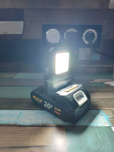 Аккумулятор Procraft 20В 1.5 Ач Makita Type + LED фонарь 18–21В, комплект для аварийного освещения - Фото 6 Аккумулятор Procraft 20В 1.5 Ач Makita Type + LED фонарь 18–21В, комплект для аварийного освещения - изображение 6