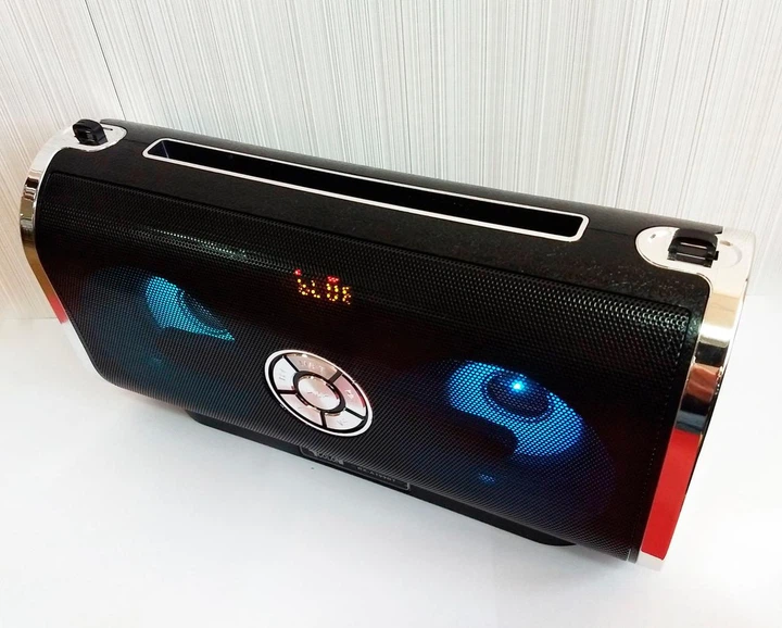 Портативна колонка FM радіоприймач GOLON XTREME RX-A199BT Bluetooth Led підсвічування USB AUX MicroSD 280x155x90 мм Black - Фото 2 Портативна колонка FM радіоприймач GOLON XTREME RX-A199BT Bluetooth Led підсвічування USB AUX MicroSD 280x155x90 мм Black - зображення 2