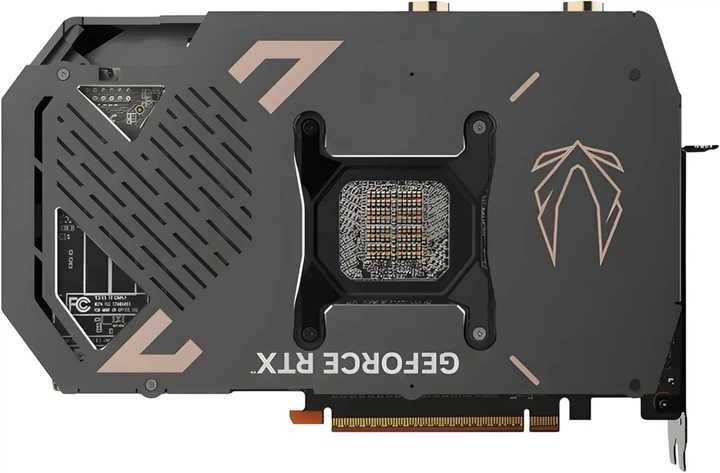Видеокарта Zotac GeForce RTX 5090 GAMING ARCTICSTORM AIO (ZT-B50900K-30P) - изображение 4