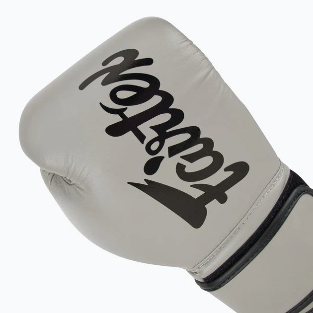 Боксерские перчатки Fairtex искусственная кожа 10 унций серые - изображение 8