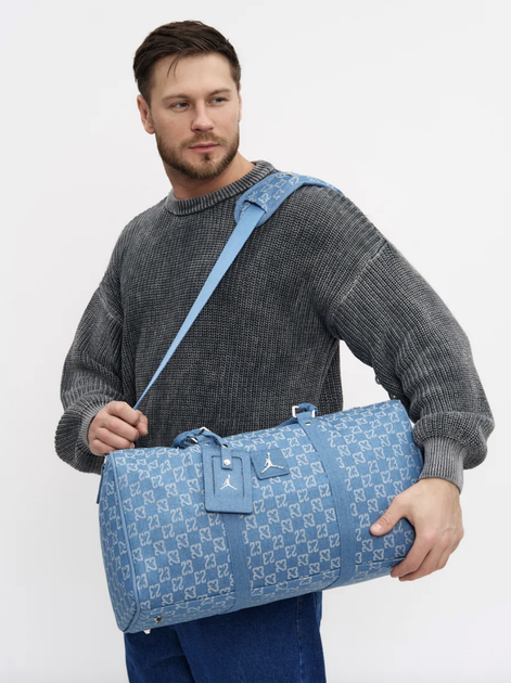 Спортивная сумка через плечо Jordan Duffle Monogram в джинсовом цвете. - Фото 4 Спортивная сумка через плечо Jordan Duffle Monogram в джинсовом цвете. - изображение 4