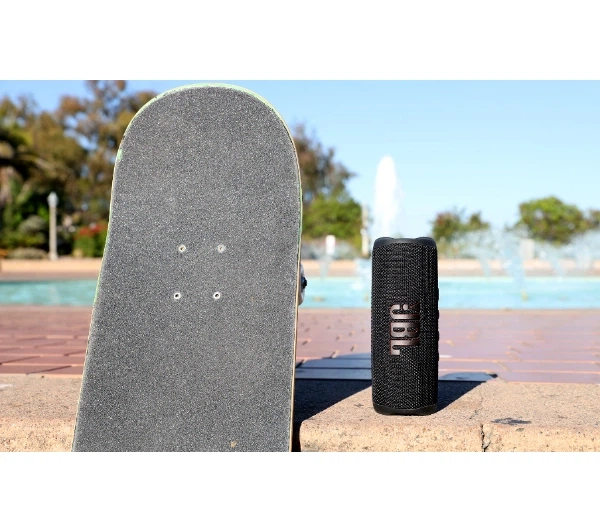 Bluetooth-колонка JBL Flip 6 30W Зелена - Фото 11 Bluetooth-колонка JBL Flip 6 30W Зелена - изображение 11