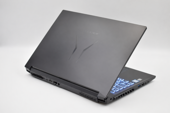 Ігровий ноутбук 15,6" Medion (Lenovo Group) Erazer Gaming X15809 Intel Core i7 RAM 16 ГБ SSD 256 ГБ + HDD 1 ТБ Nvidia RTX 2070 Max-Q Win11 (5305) - Уцінка - зображення 4