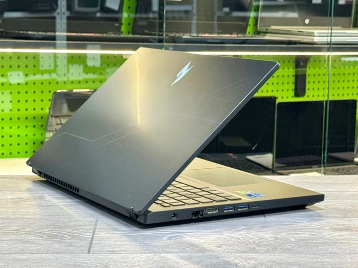 Ігровий ноутбук Acer Nitro V15 ANV15-52 / 15.6" (1920x1080) IPS / Intel Core i5-13420H (8 (12) ядер по 2.1 - 4.6 GHz) / 32 GB DDR4 / 512 GB SSD M.2 / nVidia GeForce RTX 5050, 8 GB GDDR7, 128-bit / WebCam / Win 11 Home б/в - Фото 5 Ігровий ноутбук Acer Nitro V15 ANV15-52 / 15.6" (1920x1080) IPS / Intel Core i5-13420H (8 (12) ядер по 2.1 - 4.6 GHz) / 32 GB DDR4 / 512 GB SSD M.2 / nVidia GeForce RTX 5050, 8 GB GDDR7, 128-bit / WebCam / Win 11 Home б/в - зображення 5