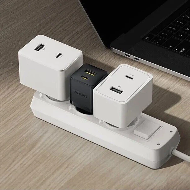 Мережевий зарядний пристрій Baseus Palm C+U 30W USB Type-A Type-C чорний - зображення 7