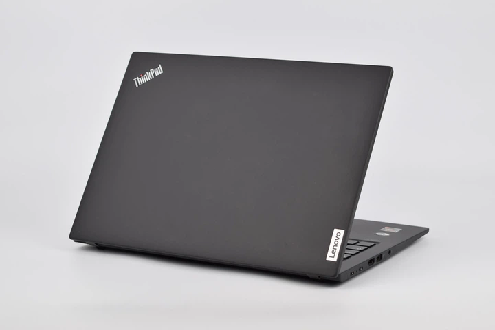 Ультрабук Lenovo ThinkPad T14s G3 R7 Pro 6850U / 32 гб / ssd 512 гб / 14" IPS 1920x1200 / Win11 Pro (б/у) Ноутбук - Фото 7 Ультрабук Lenovo ThinkPad T14s G3 R7 Pro 6850U / 32 гб / ssd 512 гб / 14" IPS 1920x1200 / Win11 Pro (б/у) Ноутбук - изображение 7