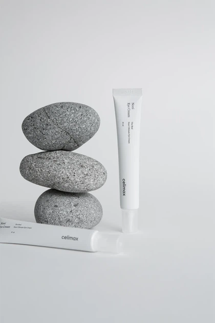 Крем для шкіри навколо очей CELIMAX The Real Noni Ultimate Eye Cream 20 мл з екстрактом ноні та бакучіолом - изображение 3