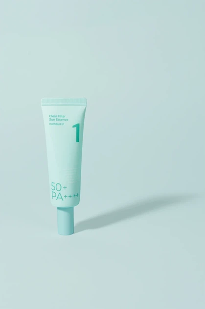 Сонцезахисна есенція для обличчя NUMBUZIN No.1 Clear Filter Sun Essence SPF50+ PA++++ 50 мл для зволоження та захисту шкіри - изображение 4
