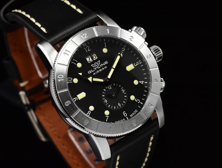 Швейцарские часы Glycine Airman GL0150 GMT 42 mm 200 MT Swiss Made - изображение 2