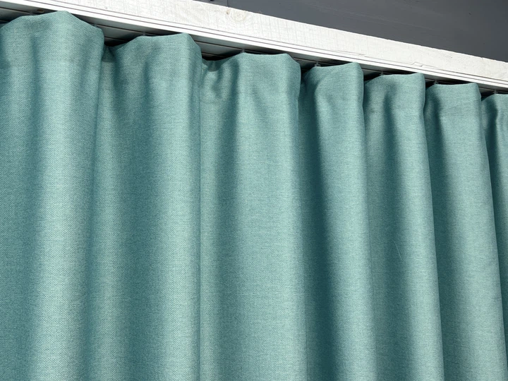 Комплект готовых штор VR-Textil Шенилл однотонный № 1697ш Светло-бирюзовый 150х270 см 2 шт (33-0596) - Фото 8 Комплект готовых штор VR-Textil Шенилл однотонный № 1697ш Светло-бирюзовый 150х270 см 2 шт (33-0596) - изображение 8