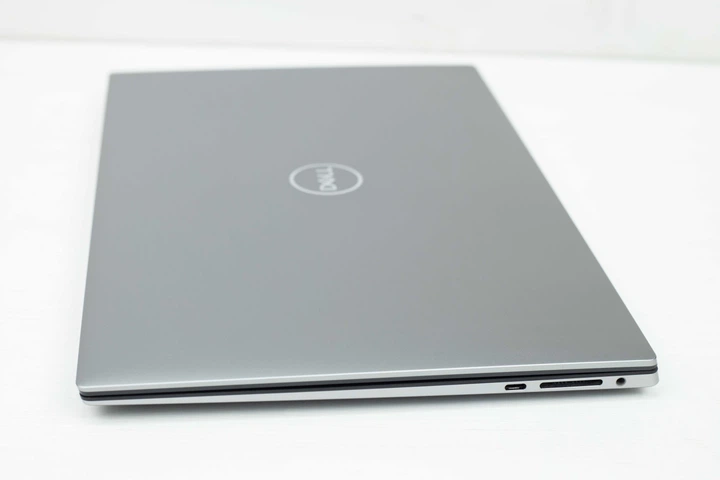 Потужний та тонкий ноутбук Dell Precision 5560 i9-11950H 32RAM 1TbSSD RTX A2000 4K/UHD TOUCH IPS 15,6 Б/В - Фото 7 Потужний та тонкий ноутбук Dell Precision 5560 i9-11950H 32RAM 1TbSSD RTX A2000 4K/UHD TOUCH IPS 15,6 Б/В - зображення 7