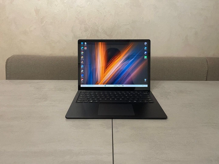 Ультрабук Microsoft Surface Laptop 5 1951 / 13.5" (2256x1504) IPS Touch / Intel Core i5-1245U (10 (12) ядер по 3.3 - 4.4 GHz) / 16 GB DDR5 / 512 GB SSD M.2 / Intel Iris Xe Graphics / WebCam б/в + Подарунок Дротова миша / USB - Фото 2 Ультрабук Microsoft Surface Laptop 5 1951 / 13.5" (2256x1504) IPS Touch / Intel Core i5-1245U (10 (12) ядер по 3.3 - 4.4 GHz) / 16 GB DDR5 / 512 GB SSD M.2 / Intel Iris Xe Graphics / WebCam б/в + Подарунок Дротова миша / USB - зображення 2