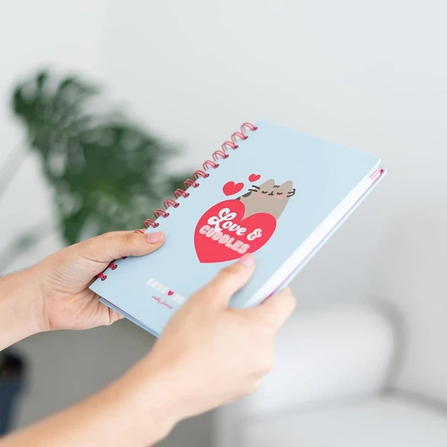 Календарь планер недельный Pusheen 2023/2024 Purrfect Love 14.8x21 см (AEESVA52308) - Фото 4 Календарь планер недельный Pusheen 2023/2024 Purrfect Love 14.8x21 см (AEESVA52308) - изображение 4