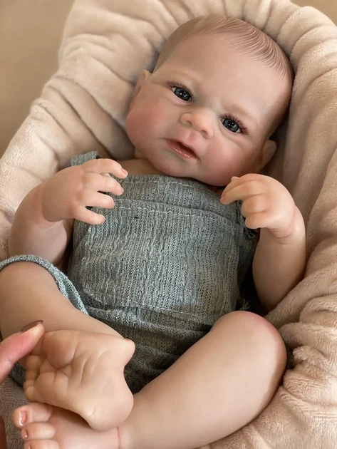 Реборн хлопчик Reborn Baby 48 см – реалістична лялька немовля з вініл-силікону, з аксесуарами, без тканини (RB019) - зображення 2