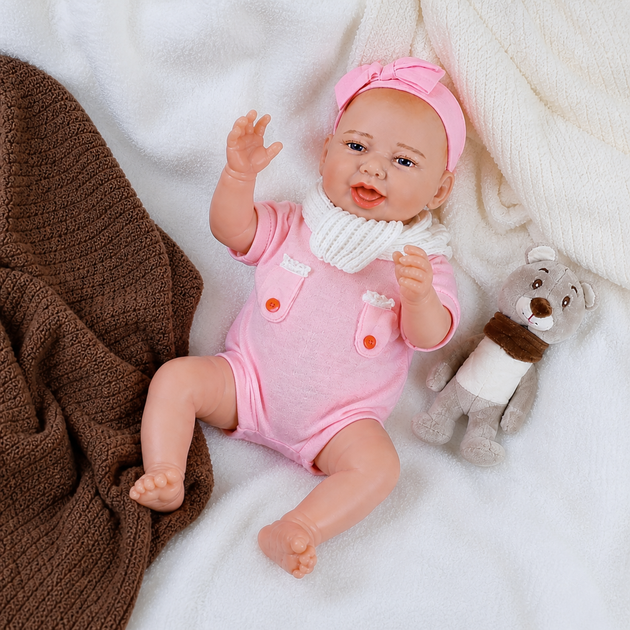 Інтерактивний пупс Reborn Baby Born Elly 42 см — реагує на рухи, сміється, плаче та засинає, з аксесуарами (RBM24018) - Фото 2 Інтерактивний пупс Reborn Baby Born Elly 42 см — реагує на рухи, сміється, плаче та засинає, з аксесуарами (RBM24018) - изображение 2
