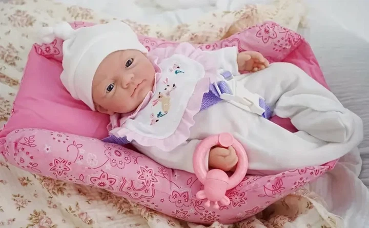Лялька реборн Reborn Baby Doll 33 см — реалістична силіконова лялька немовля - Фото 5 Лялька реборн Reborn Baby Doll 33 см — реалістична силіконова лялька немовля - зображення 5