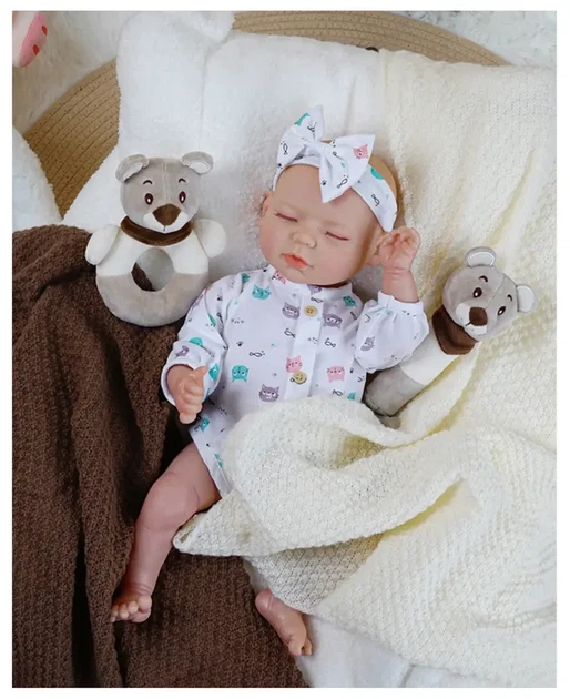 Інтерактивний пупс Reborn Baby Born Luna 42 см — реагує на рухи, сміється та плаче, з аксесуарами (RBM24021) - Фото 5 Інтерактивний пупс Reborn Baby Born Luna 42 см — реагує на рухи, сміється та плаче, з аксесуарами (RBM24021) - изображение 5