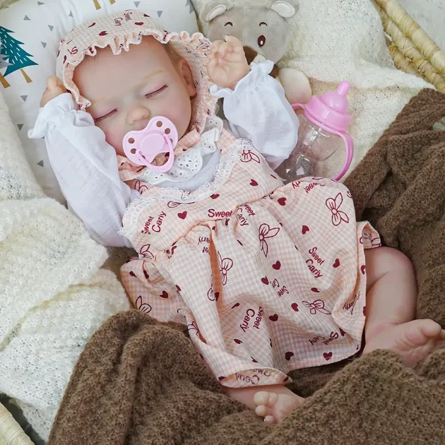Інтерактивний пупс Reborn Baby Born Mia Joy 42 см — реагує на рухи, сміється та плаче, з аксесуарами (RBM24059) - зображення 5