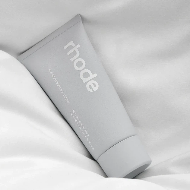 Крем для обличчя RHODE Barrier Restore Cream 50 мл — зволожувальний крем для відновлення захисного бар'єра шкіри - Фото 2 Крем для обличчя RHODE Barrier Restore Cream 50 мл — зволожувальний крем для відновлення захисного бар'єра шкіри - изображение 2