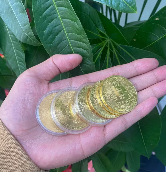 Сувенірна металева монета Bitcoin, Біткоїн - изображение 7