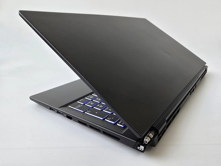 Ноутбук Clevo 15 i7 10875H/RTX 2080 Super/RAM 16GB/SSD 256GB/144Hz Б\В - Б/У - Фото 14 Ноутбук Clevo 15 i7 10875H/RTX 2080 Super/RAM 16GB/SSD 256GB/144Hz Б\В - Б/У - изображение 14