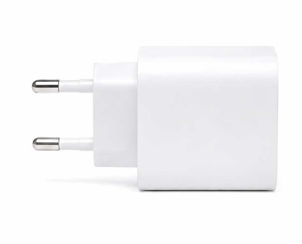 Сетевое зарядное устройство для Apple iPhone Power Adapter 35W USB-C, быстрая зарядка, белое, в коробке - Фото 4 Сетевое зарядное устройство для Apple iPhone Power Adapter 35W USB-C, быстрая зарядка, белое, в коробке - изображение 4