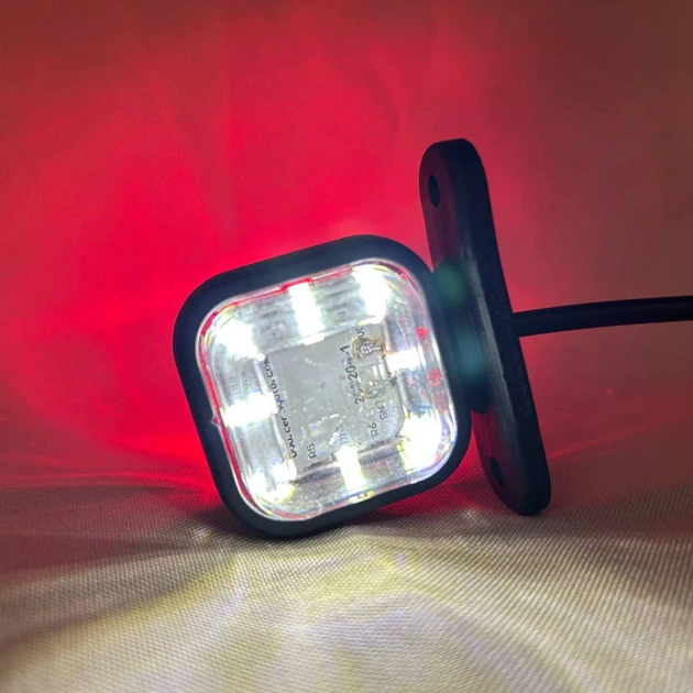 Мини габаритный фонарь квадратный 16 LED бело-красный для прицепов, грузовиков и спецтехники - Фото 3 Мини габаритный фонарь квадратный 16 LED бело-красный для прицепов, грузовиков и спецтехники - изображение 3