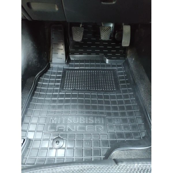 Килимки в салон для Mitsubishi Lancer 9 2000-2009 p. Autogum - Фото 6 Килимки в салон для Mitsubishi Lancer 9 2000-2009 p. Autogum - изображение 6