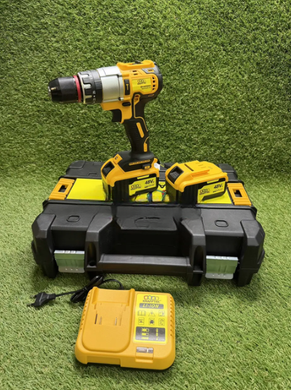 Аккумуляторный ударный шуруповерт Krafftec DCD996P3 48 В 6 Ач 130 Нм бесщеточный с двумя аккумуляторами патроном 13 мм и кейсом - Фото 4 Аккумуляторный ударный шуруповерт Krafftec DCD996P3 48 В 6 Ач 130 Нм бесщеточный с двумя аккумуляторами патроном 13 мм и кейсом - изображение 4
