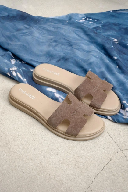 Жіночі шльопанці з натуральної замші темно-бежевого кольору PARADIZE SHOES з устілкою Memory Foam 41 розмір (устілка 26,8 см) - Фото 2 Жіночі шльопанці з натуральної замші темно-бежевого кольору PARADIZE SHOES з устілкою Memory Foam 41 розмір (устілка 26,8 см) - зображення 2