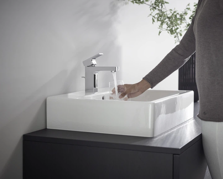 Смеситель для раковины HANSGROHE Vernis Shape 71561000 с донным клапаном - изображение 4