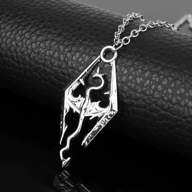 Кулон дракон гра Skyrim призматична підвіска у вигляді птерозавра дракона вікінгів срібний колір - Фото 2 Кулон дракон гра Skyrim призматична підвіска у вигляді птерозавра дракона вікінгів срібний колір - зображення 2