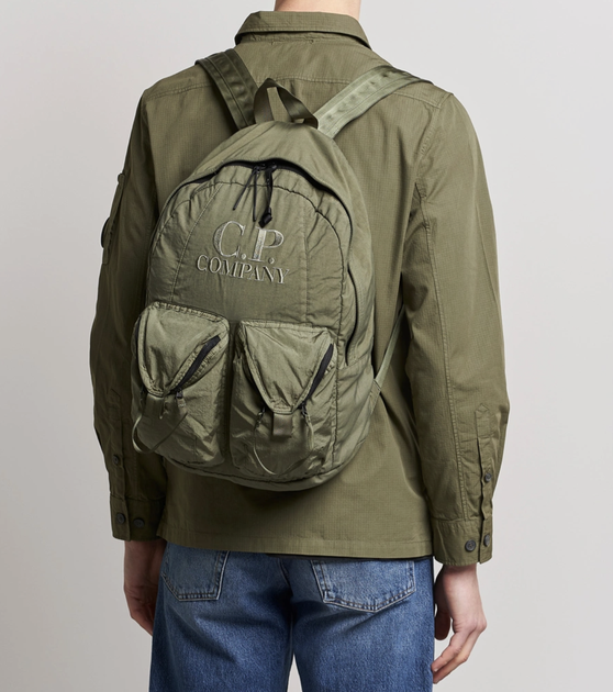 Рюкзак C.P. Company Taylon P Nylon Backpack с вышитым логотипом в цвете хаки. - изображение 2