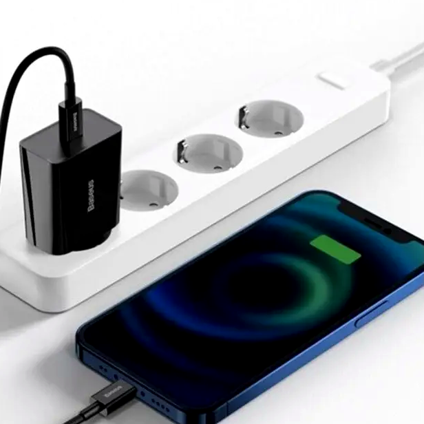 Мережевий зарядний пристрій Baseus 20W Quick Charge для смартфонів і планшетів з USB Type-C чорний - зображення 4