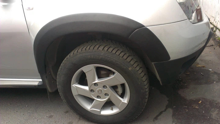 Renault Duster (2010-2017) - расширители колесных арок без захода под порог - изображение 11