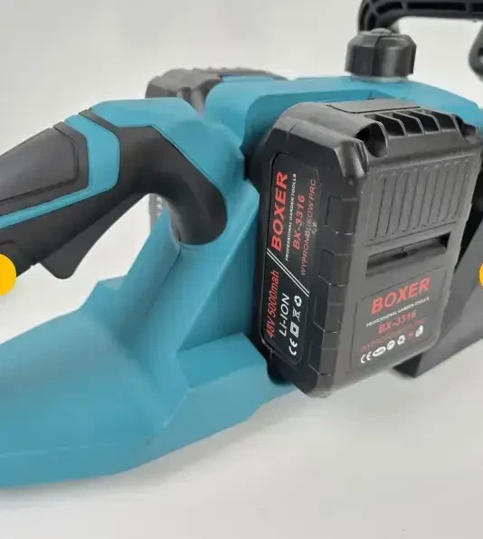 Акумуляторна пила BOXER BX-3316 АКБ 2x48V 5Ah шина 40 см 4100 об/хв - зображення 4