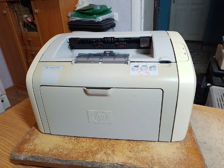 Принтер Лазерный HP LaserJet 1020 / монохромная печать / 600x600 dpi / A4 / 14 стр / мин / USB 2.0 б/у - Фото 3 Принтер Лазерный HP LaserJet 1020 / монохромная печать / 600x600 dpi / A4 / 14 стр / мин / USB 2.0 б/у - изображение 3