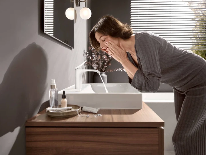 Hansgrohe Vivenis 110 Смеситель для умывальника, белый (75020700) - изображение 2