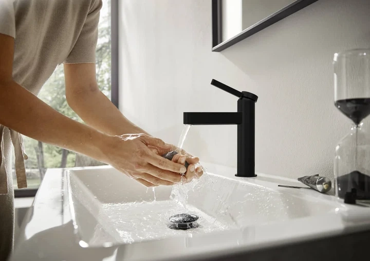 Hansgrohe Finoris 100 Смеситель для умывальника, черный матовый (76010670) - изображение 3