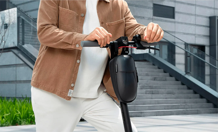 Сумка для електросамоката Xiaomi Electric Scooter Storage Bag (BHR6750GL) - Фото 5 Сумка для електросамоката Xiaomi Electric Scooter Storage Bag (BHR6750GL) - изображение 5