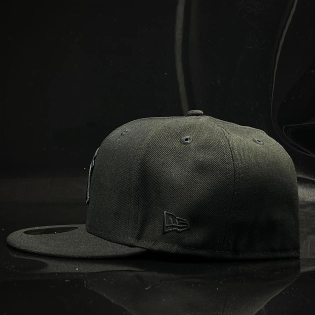 Черная кепка с прямым козырьком 59FIFTY MLB New York Yankees Fullcap (7 3/4) 10000103 - Фото 3 Черная кепка с прямым козырьком 59FIFTY MLB New York Yankees Fullcap (7 3/4) 10000103 - изображение 3