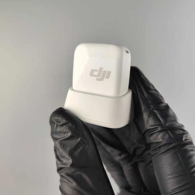 Микрофон DJI Mic Mini Arctic White (102161809) - Уценка - Фото 8 Микрофон DJI Mic Mini Arctic White (102161809) - Уценка - изображение 8