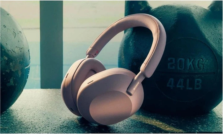 Наушники Sony WH-1000XM5 Powder Pink (WH1000XM5P.CE7) - Фото 7 Наушники Sony WH-1000XM5 Powder Pink (WH1000XM5P.CE7) - изображение 7