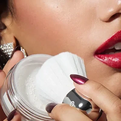 Универсальная двойная пудра KIKO Milano Snow-Kissed Holiday My Setting Duo Face Powder 18.5 г - Фото 2 Универсальная двойная пудра KIKO Milano Snow-Kissed Holiday My Setting Duo Face Powder 18.5 г - изображение 2