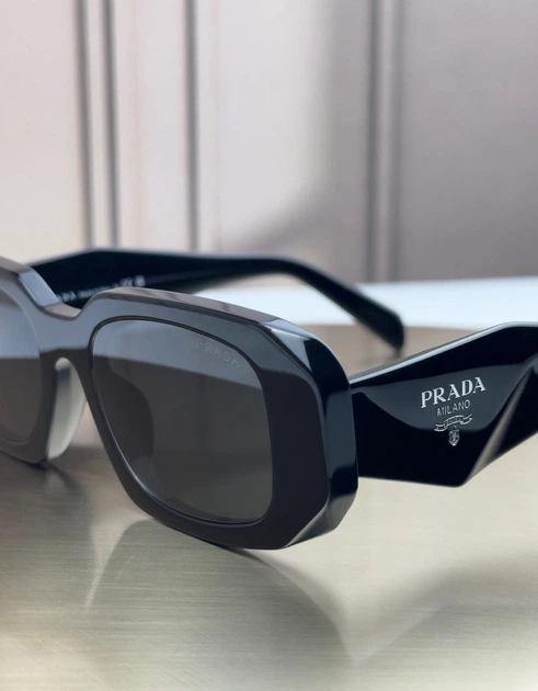 Солнцезащитные очки Prada PR17WS Black/Dark Grey - Фото 12 Солнцезащитные очки Prada PR17WS Black/Dark Grey - изображение 12