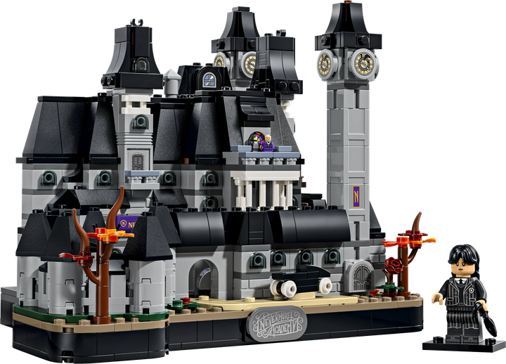 Zestaw klocków LEGO Wednesday Akademia Nevermore 890 elementów (76788) - Zdjęcie 2 Zestaw klocków LEGO Wednesday Akademia Nevermore 890 elementów (76788) - obraz 2