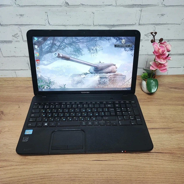 Ноутбук Б-класс Toshiba Satellite C855 / 15.6" (1366x768) TN / Intel Core i5-3230M (2 (4) ядра по 2.6 - 3.2 GHz) / 8 GB DDR3 / 128 GB SSD / Intel HD Graphics 3000 / WebCam / DVD-ROM б/у - изображение 2