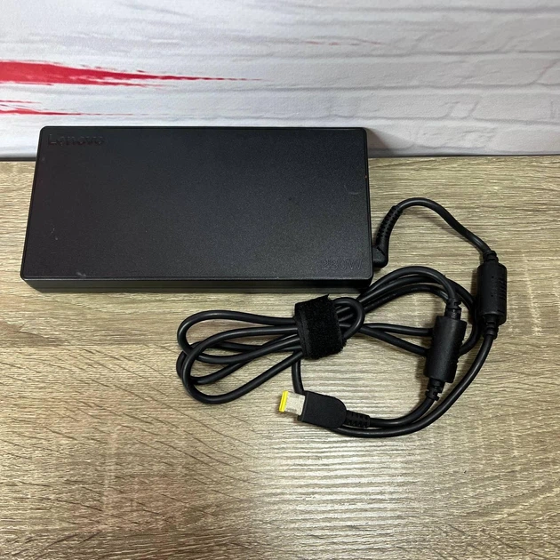 Блок живлення для ноутбука Lenovo 20 V 11.5 A 230 W USB Square Slim Original PRC - Б/У - зображення 2