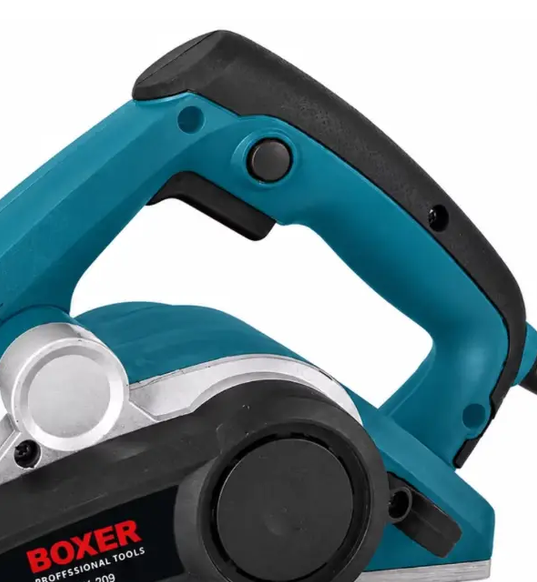Ручной электрический рубанок BOXER BX209 1950 Вт 82 мм глубина строгания 0 2 мм для строгания выравнивания и обработки древесины - Фото 6 Ручной электрический рубанок BOXER BX209 1950 Вт 82 мм глубина строгания 0 2 мм для строгания выравнивания и обработки древесины - изображение 6
