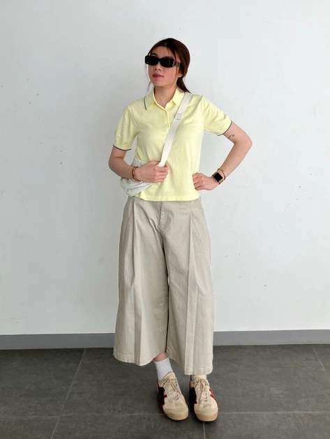 Поло женское Uniqlo 589914415 XS Желтое (1160859231) - Фото 3 Поло женское Uniqlo 589914415 XS Желтое (1160859231) - изображение 3